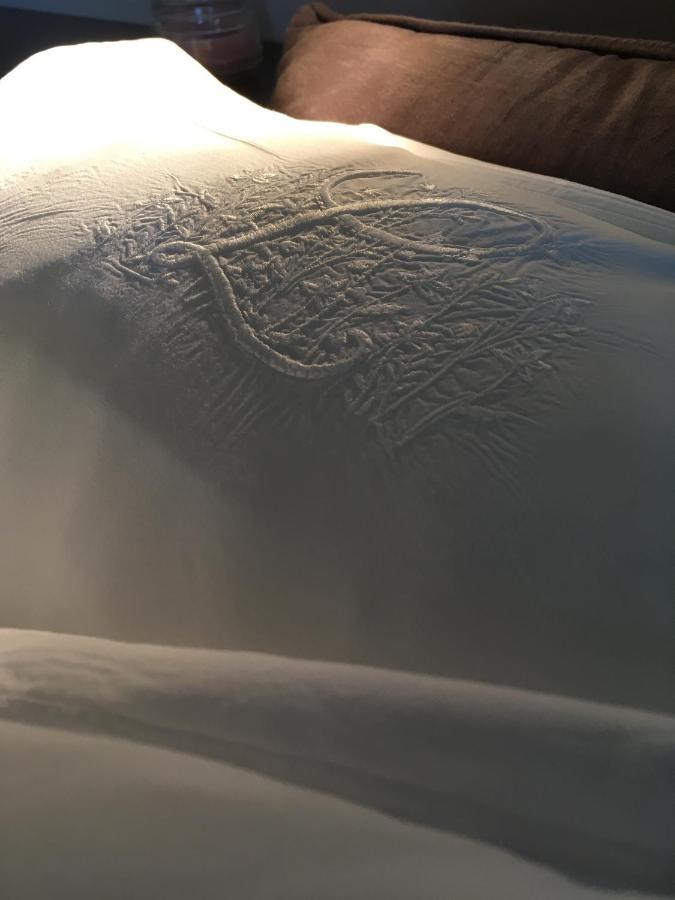 Un Banc Au Soleil Bed & Breakfast Marsilly  Dış mekan fotoğraf