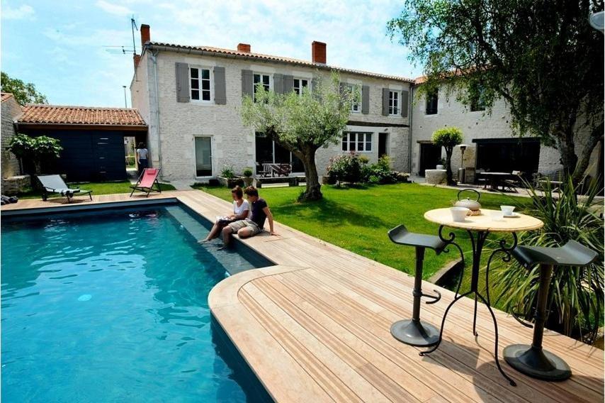 Un Banc Au Soleil Bed & Breakfast Marsilly  Dış mekan fotoğraf