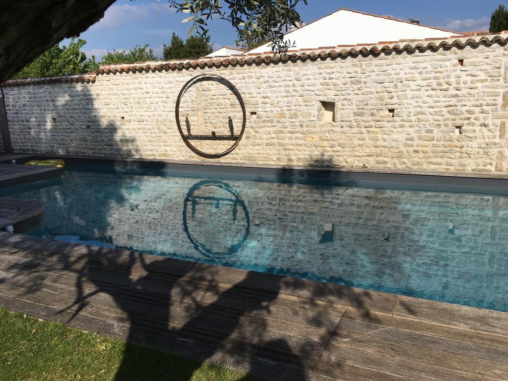 Un Banc Au Soleil Bed & Breakfast Marsilly  Dış mekan fotoğraf