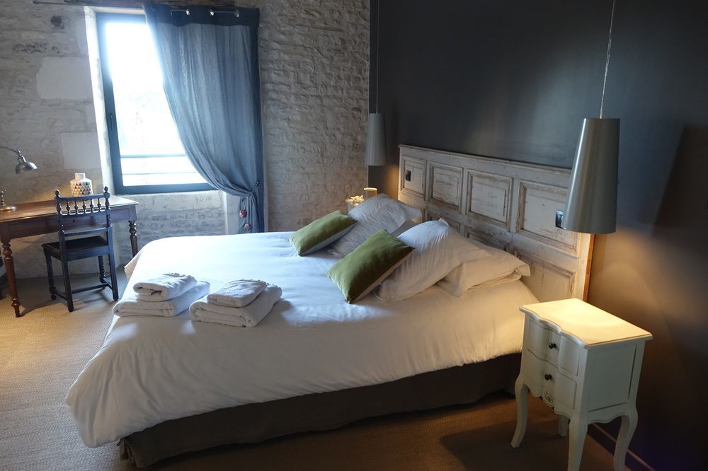 Un Banc Au Soleil Bed & Breakfast Marsilly  Dış mekan fotoğraf